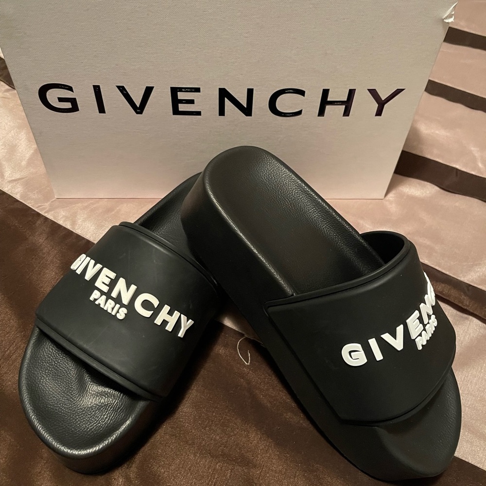 Givenchy slippers